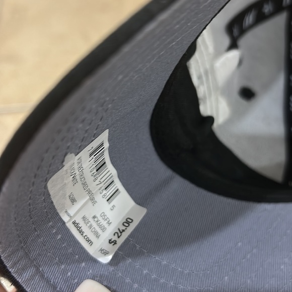 Black Adidas Hat - Picture 2 of 4